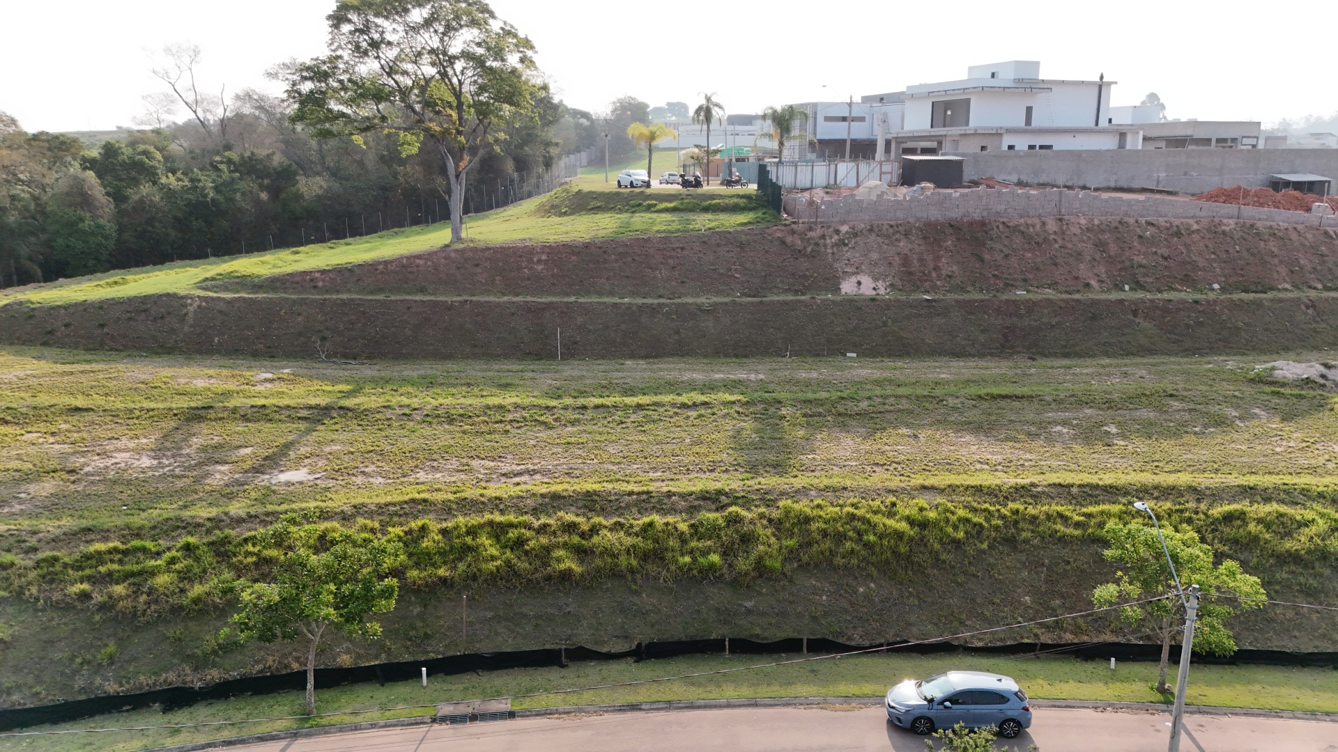 terreno-com-plato-pronto-e-vista-incrivel-para-serra-do-japi-no-condominio-fechado-terra-da-alvorada-em-itupeva-sp - Comprar Imóveis Itupeva e Jundiai - SP